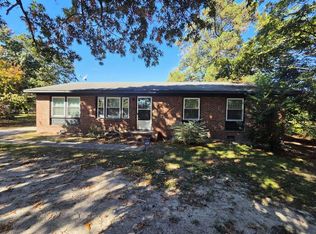 3026 Woolard Dr, Hope Mills, NC 28348