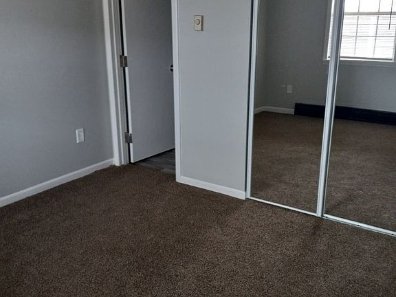 5th image of 26 Sunnyslope Dr #26E