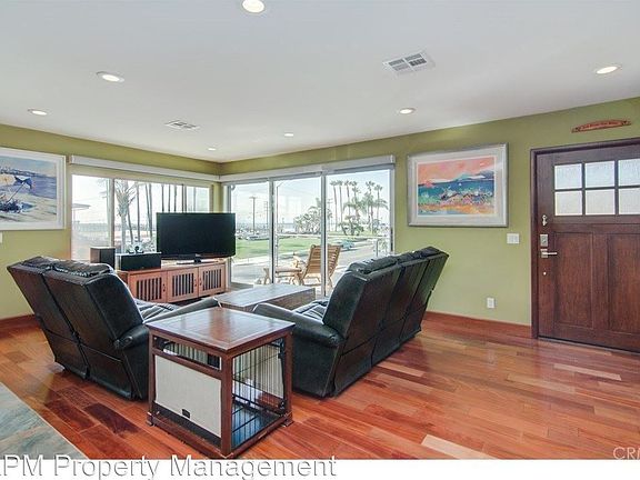 3rd image of 1001 Ocean Ave APT E
