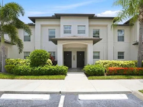 9076 Gervais CIR #405, NAPLES, FL 34120