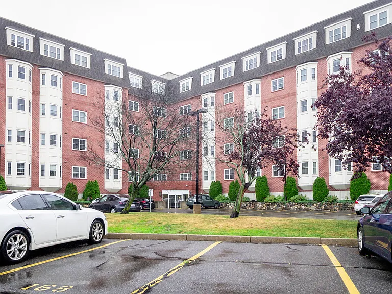 120 Wyllis Ave #319 — Photo 16