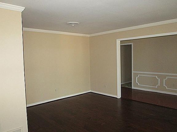 5th image of 3300 Yellowstone Dr