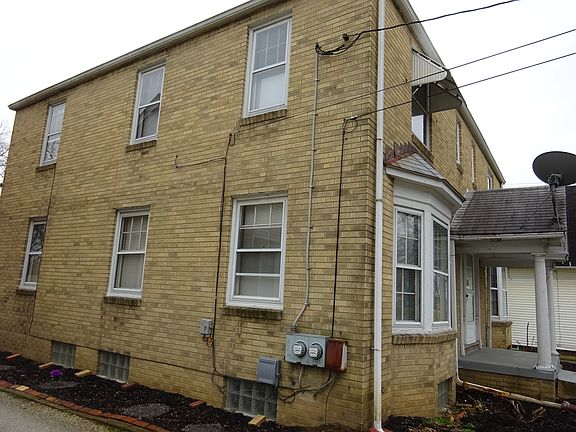 2nd image of 1608 Market Ave N