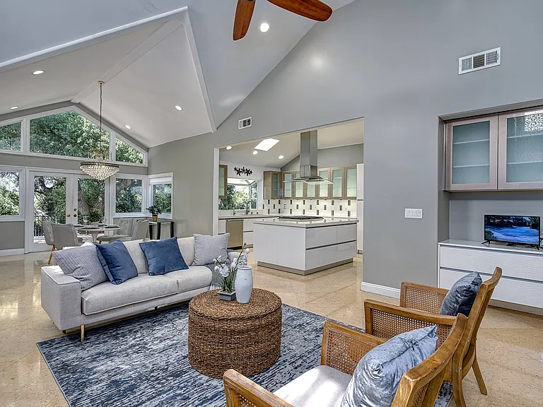 4414 Park Mallorca — Photo 15