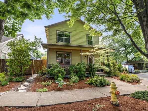 149 Graham Way, Talent, OR 97540