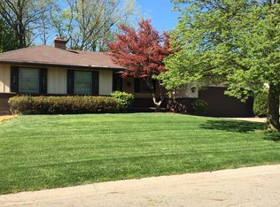 5216 Greenbriar Rd, Lansing, MI 48917