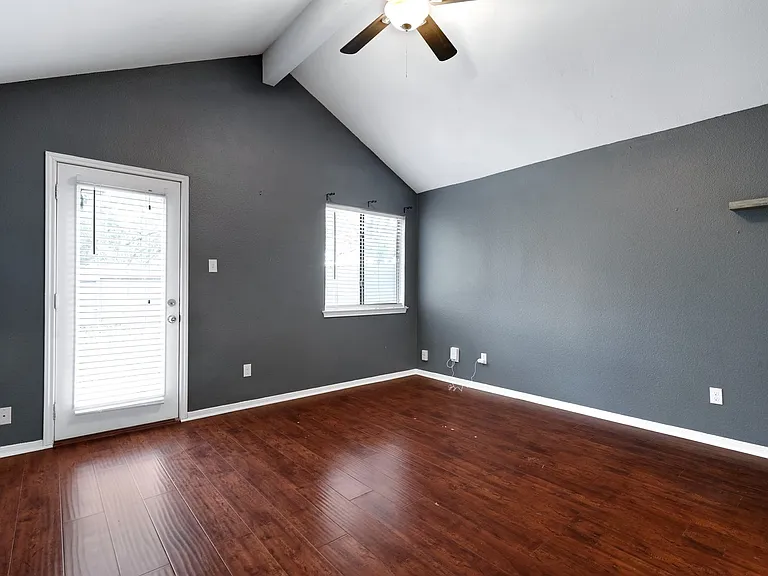 8615 Timber Ldg — Photo 10