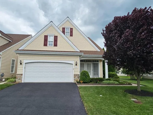 57 Larkspur Ln, Smyrna, DE 19977