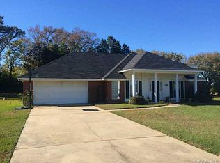 310 Julie Ln, Stonewall, LA 71078