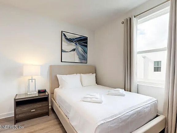 3rd image of 387 FAMAGUSTA Drive