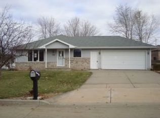 700 S Sunshine Dr, Appleton, WI 54915