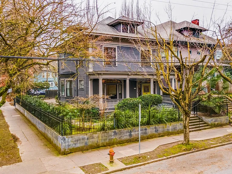 1956 NW Everett St — Photo 41