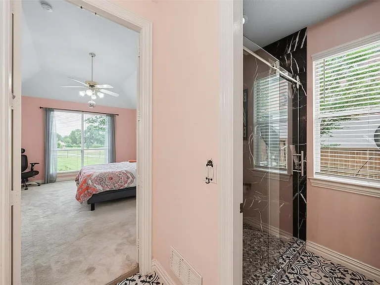 1335 Bradford Dr — Photo 12