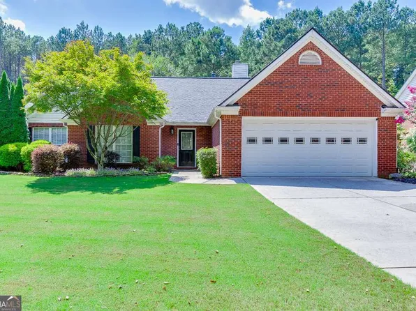 6149 Glen Oak Dr, Flowery Branch, GA 30542