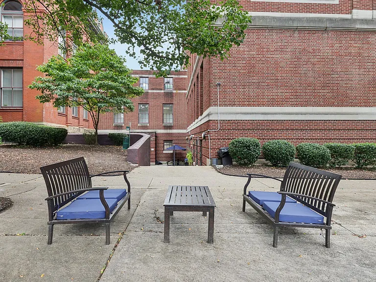Residences at South High — Photo 34