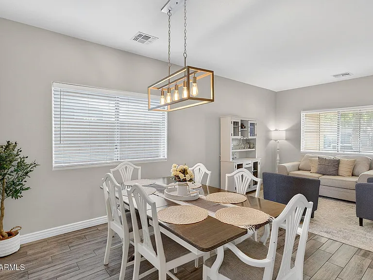 118 W Dragon Tree Ave — Photo 6
