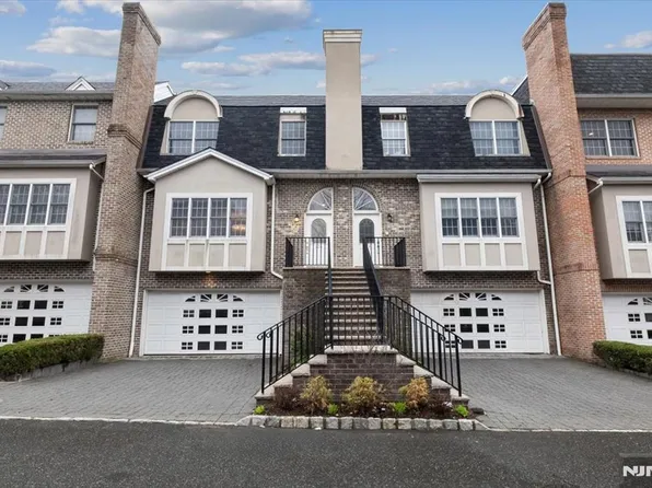 126 Stonegate Trl #27, Cresskill, NJ 07626