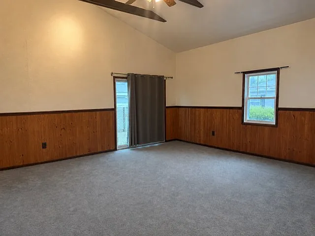 437 Jefferson St — Photo 2