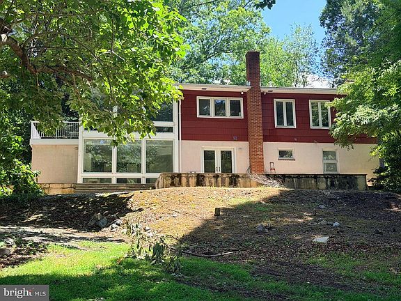 3rd image of 8639 Trumps Hill Rd