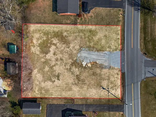416 Meadow Ln, Kingsport, TN 37663