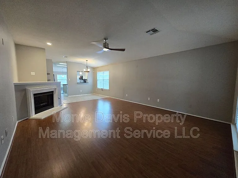 14309 Ballycastle Trl — Photo 16