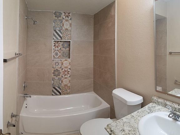 5th image of 1281 Armsdale Ave
