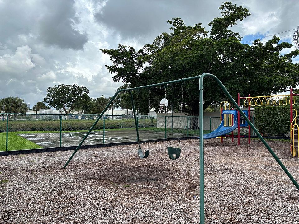 1st image of 9121 W Sunrise Blvd