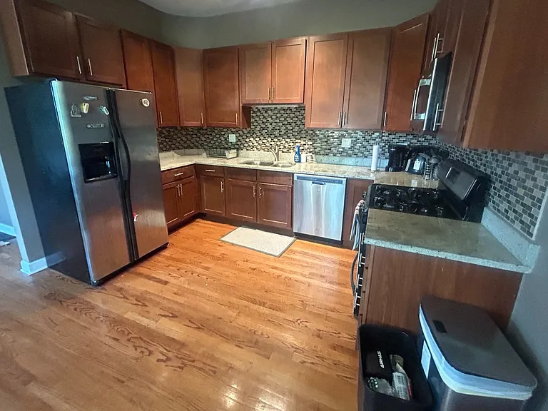 1058 N Damen Ave #3F — Photo 2
