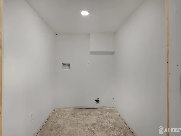 4 Morris Ave #2A — Photo 14