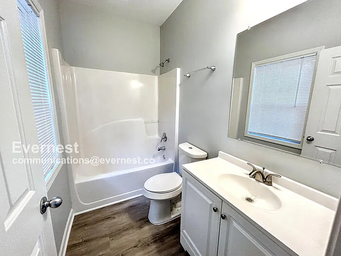 295 Sterling St SE — Photo 14