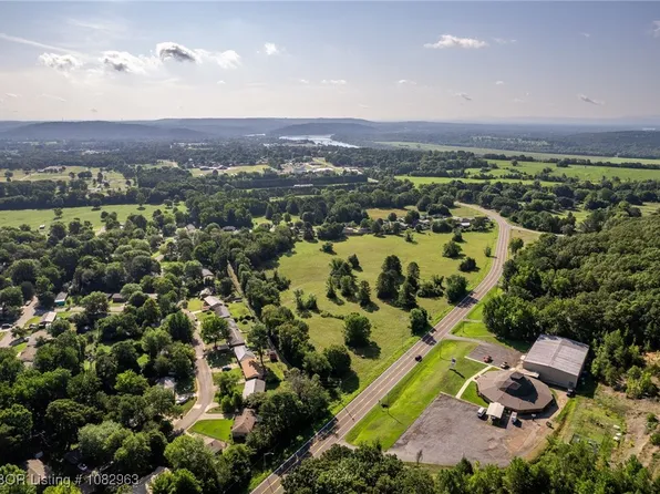 E Commercial St, Ozark, AR 72949