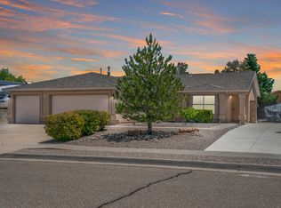 5032 Mira Vista Dr NE, Rio Rancho, NM 87144