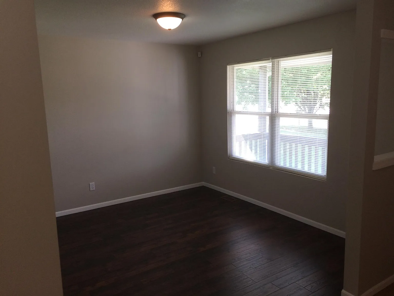 4 bed, 3.5 bath, 2194 sqft, $2,150 — Photo 3