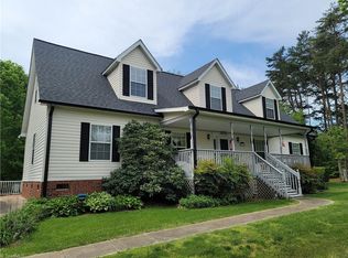 1096 Tuttle Rd, Rural Hall, NC 27045