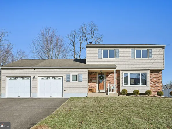 3313 Concord Dr, Cinnaminson, NJ 08077