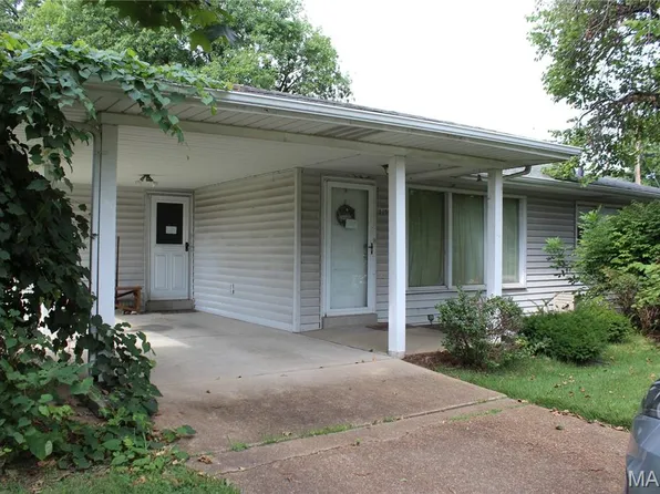 1150 Charbonier Rd, Florissant, MO 63031