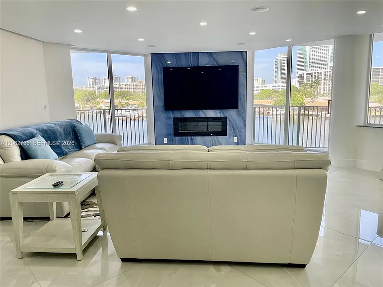 300 Three Islands Blvd #603 — Photo 5