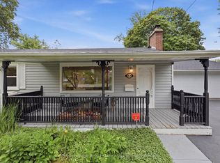 1924 Balsam Ave, Mississauga, ON L5J 1L2