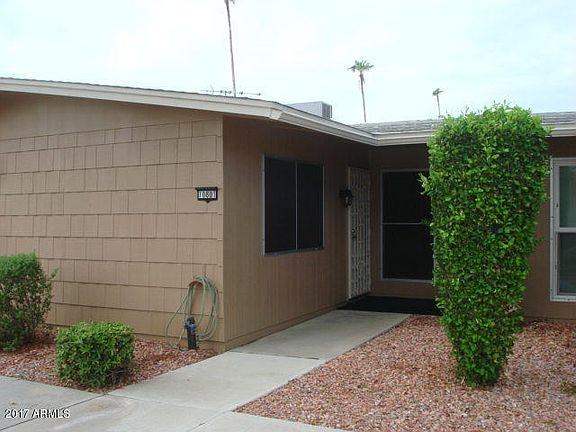 2nd image of 10801 W Santa Fe Dr