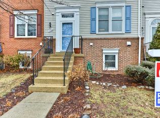 14704 Grobie Pond Ln, Centreville, VA 20120