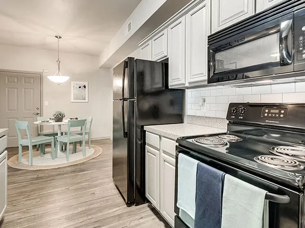 Magnolia View Apartments