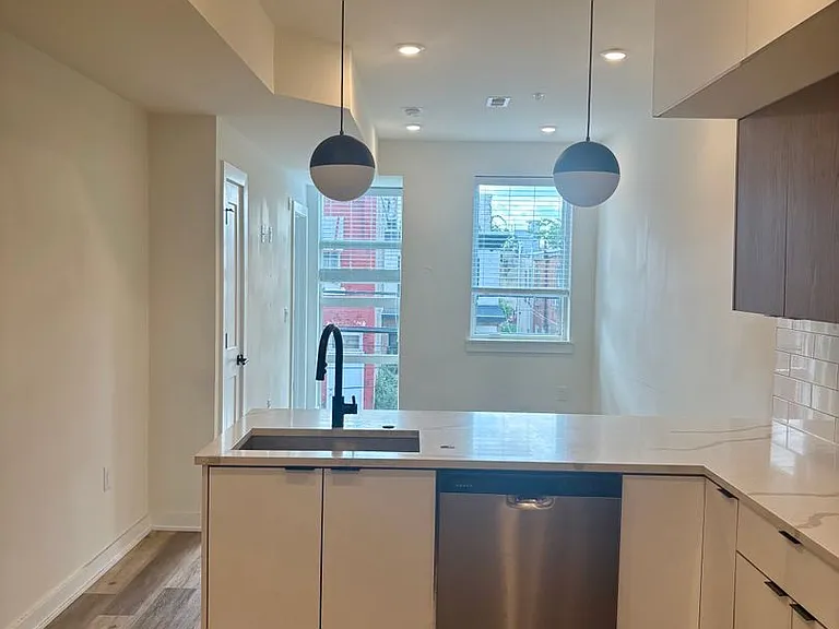 Stunning New Luxury Apartments at The Vienna — Photo 88