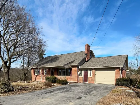 2991 Buchanan Trl W, Greencastle, PA 17225