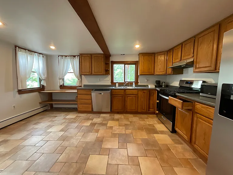 125 Spring St #1 — Photo 7