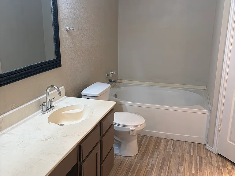 13210 Larkplace Dr — Photo 8