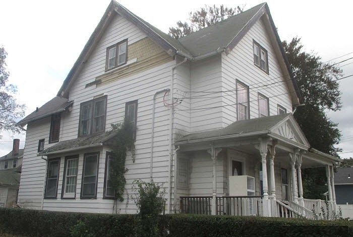 2nd image of 114 Pleasant St