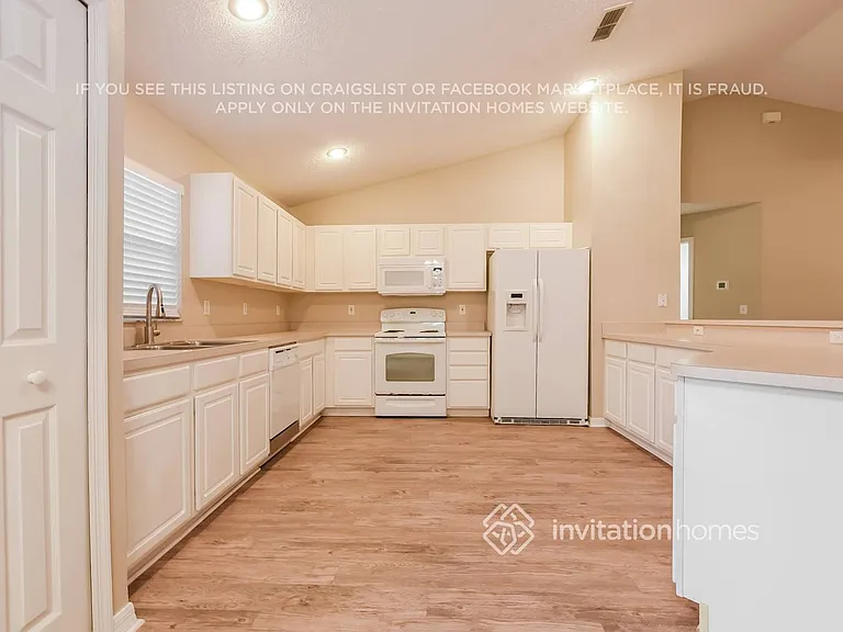 1511 Canopy Oaks Dr — Photo 6