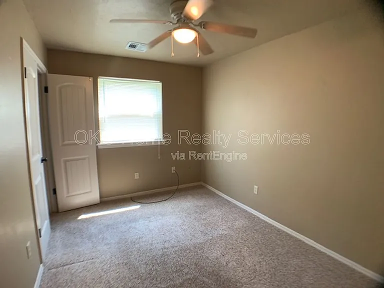 5809 NW 62nd St — Photo 14