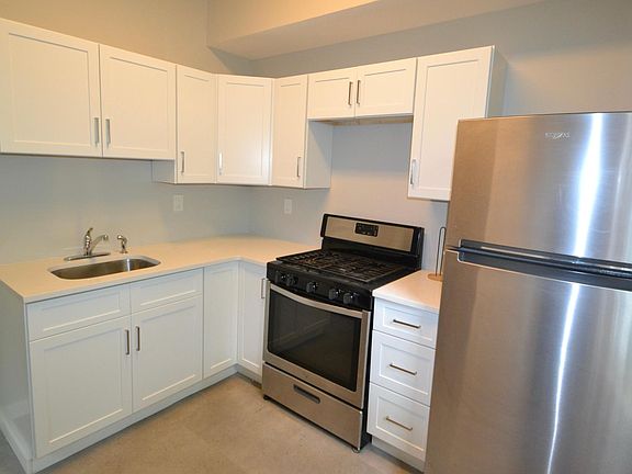 5th image of 454 Piermont Ave Floor 2
