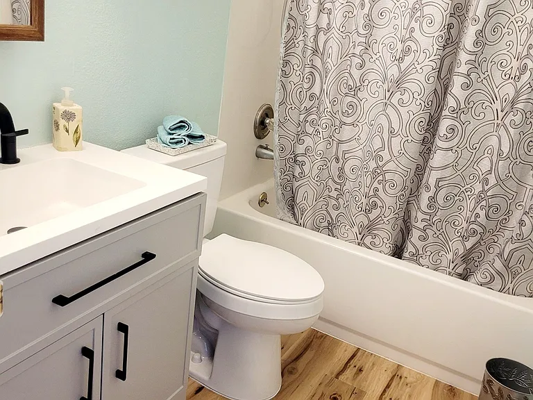 4009 San Roberto Ave #6 — Photo 7